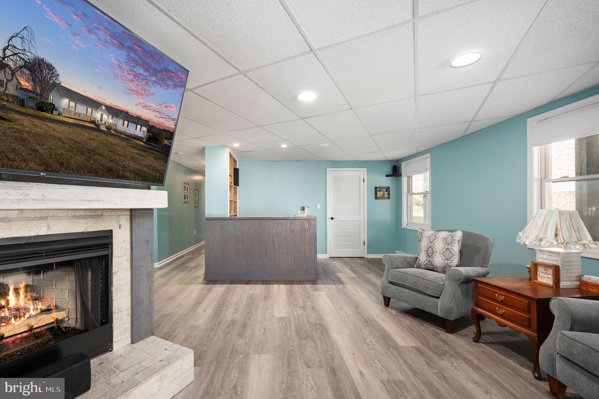 TARA WOODS - Residential