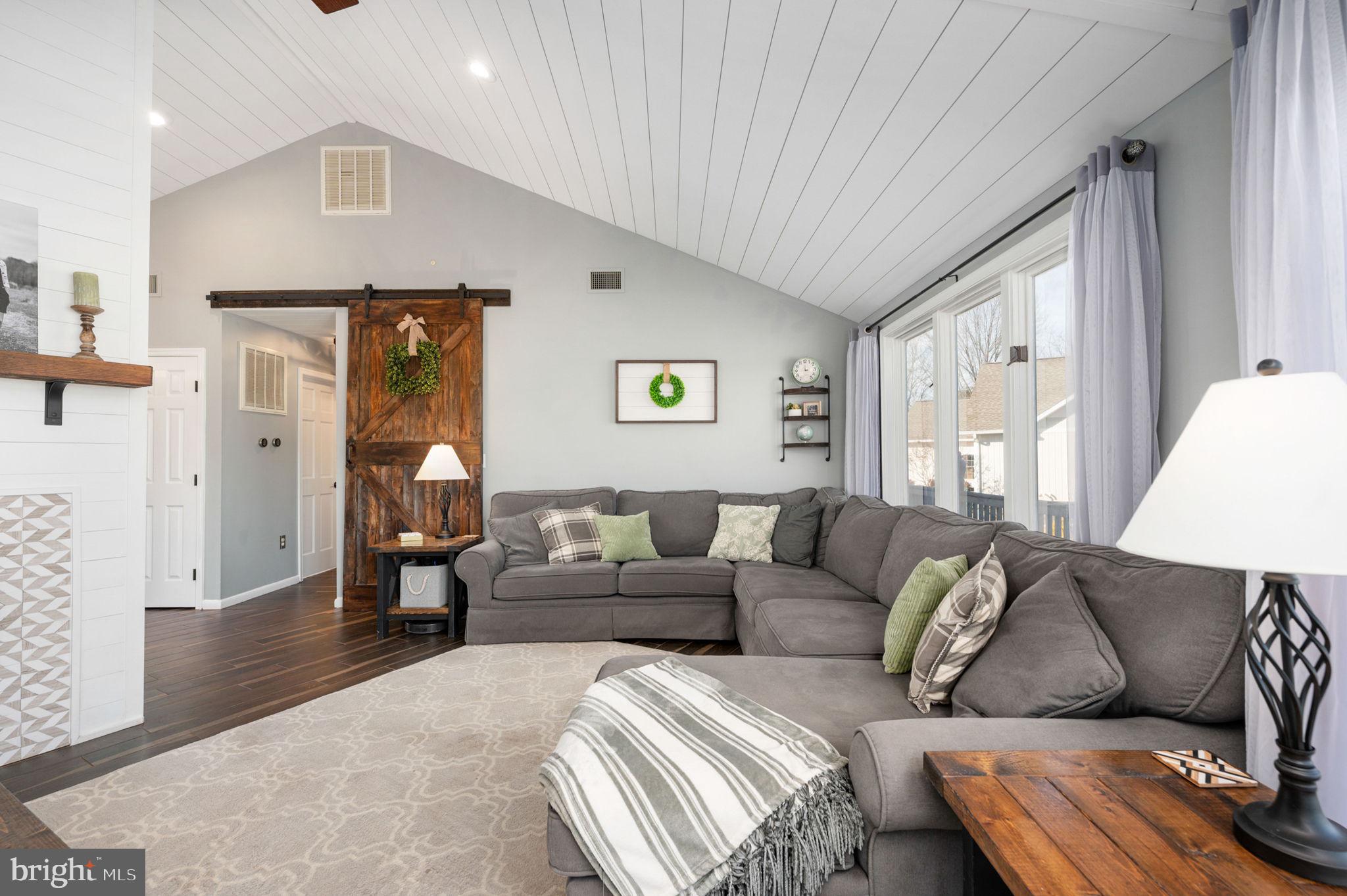 TARA WOODS - Residential