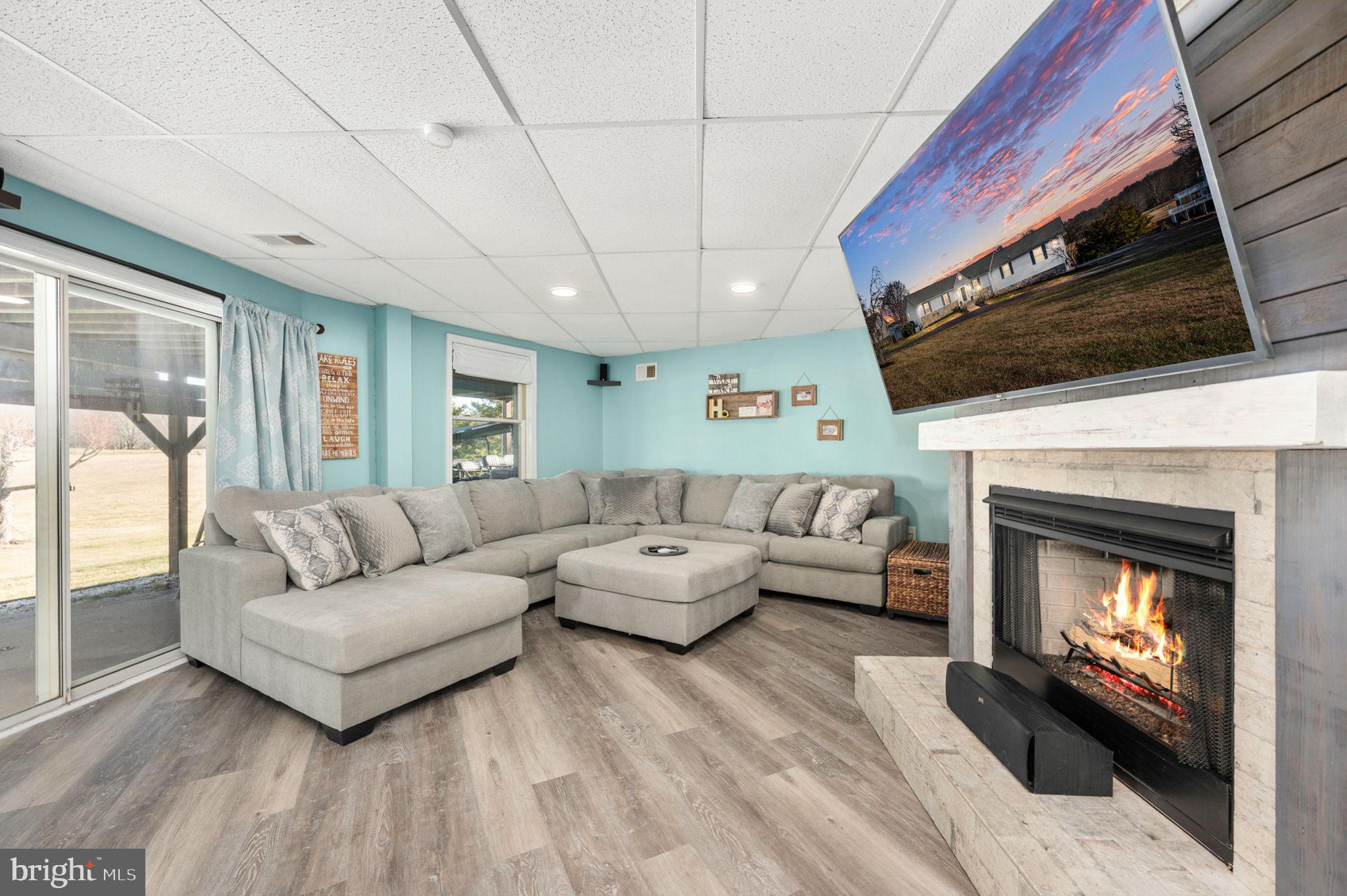 TARA WOODS - Residential