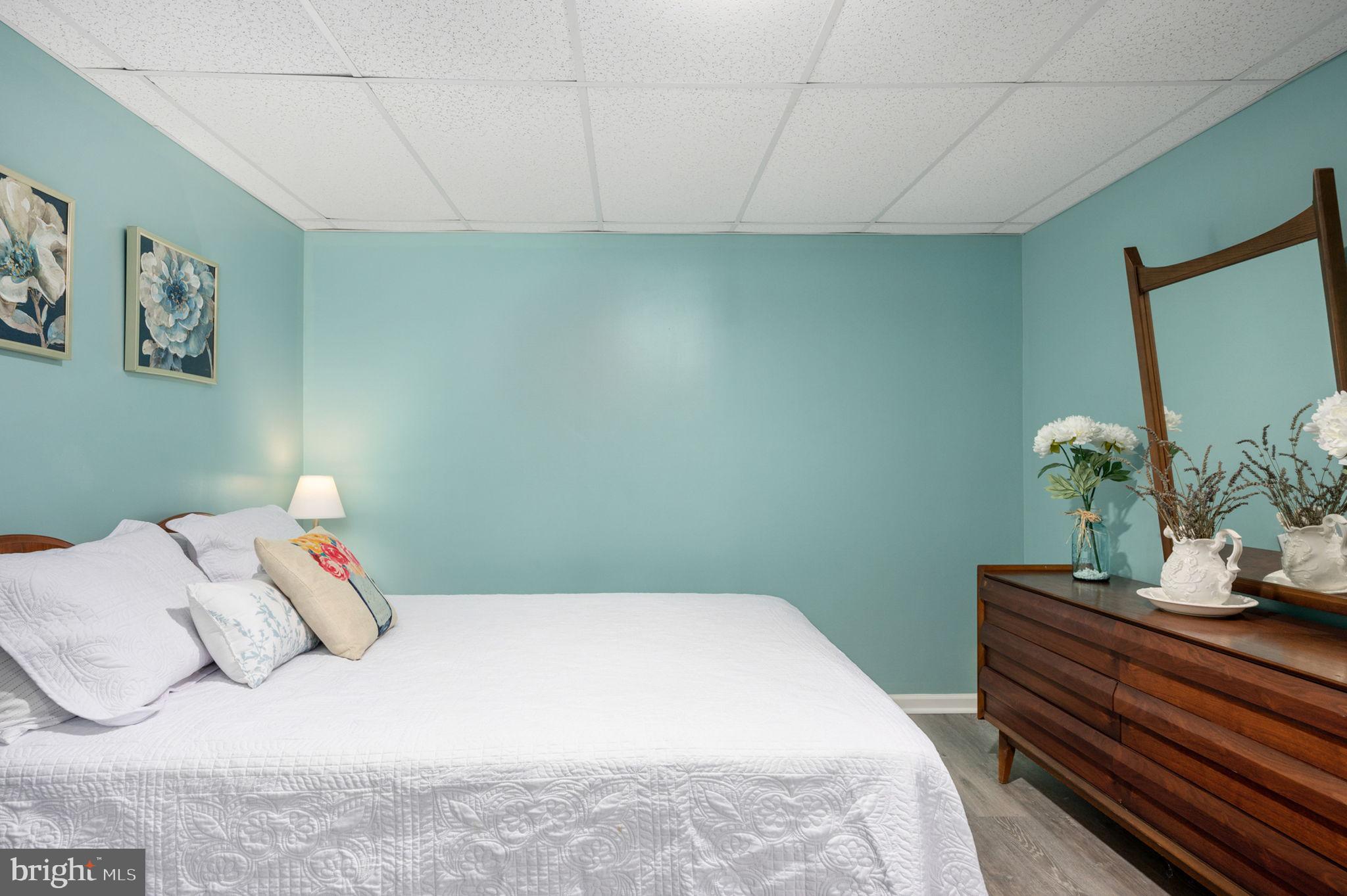 TARA WOODS - Residential