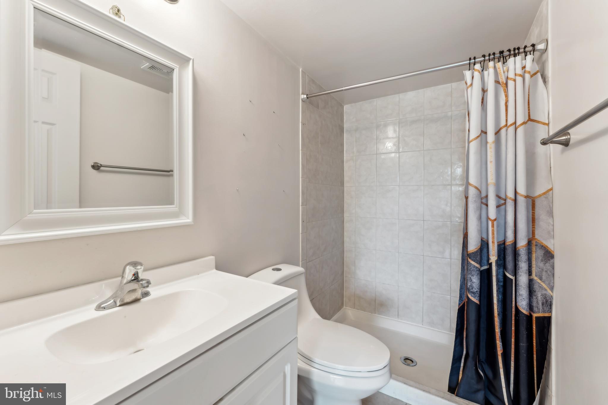 JEFFERSON MEWS - Residential