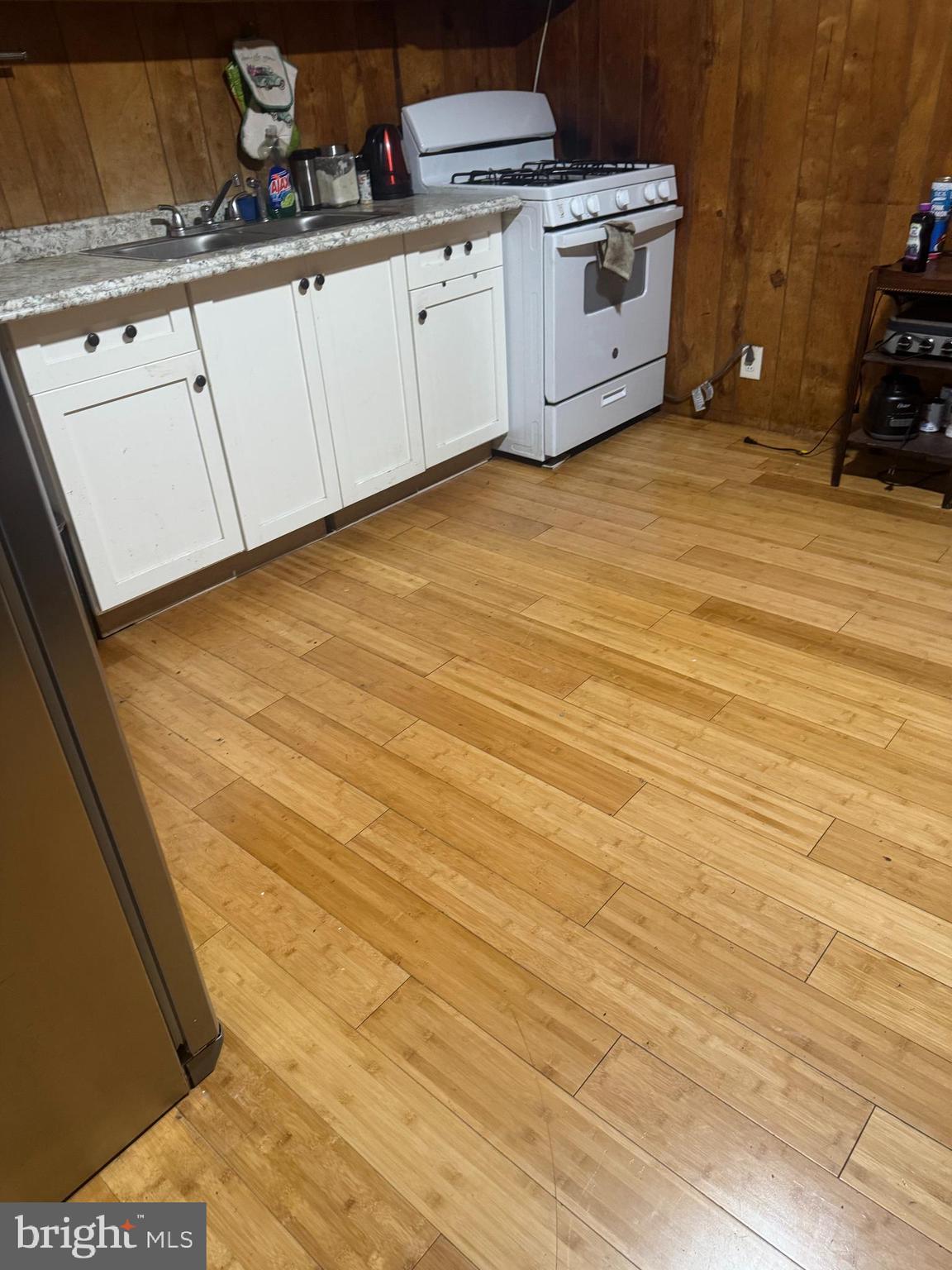 PHILADELPHIA (WEST) - Residential