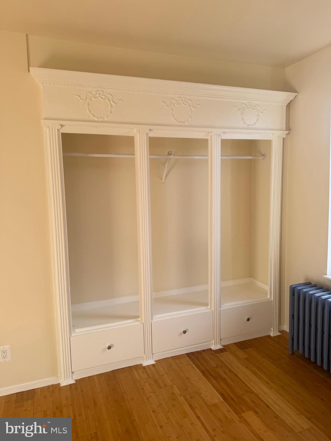 PHILADELPHIA (WEST) - Residential