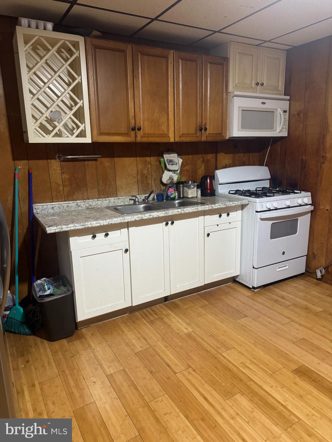 PHILADELPHIA (WEST) - Residential