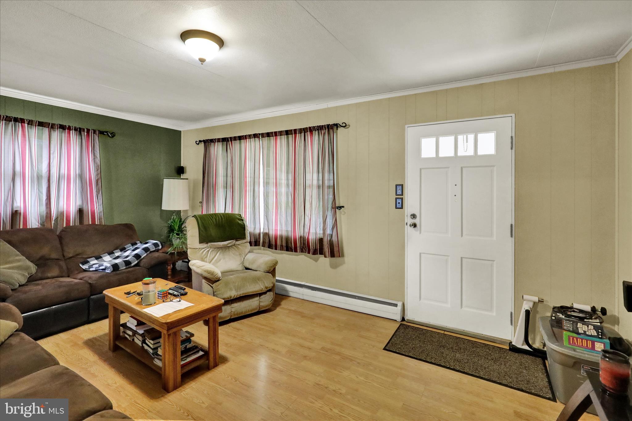 227 E NOBLE AVENUE