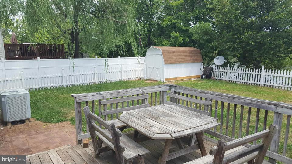 HARMANS WOODS - Residential