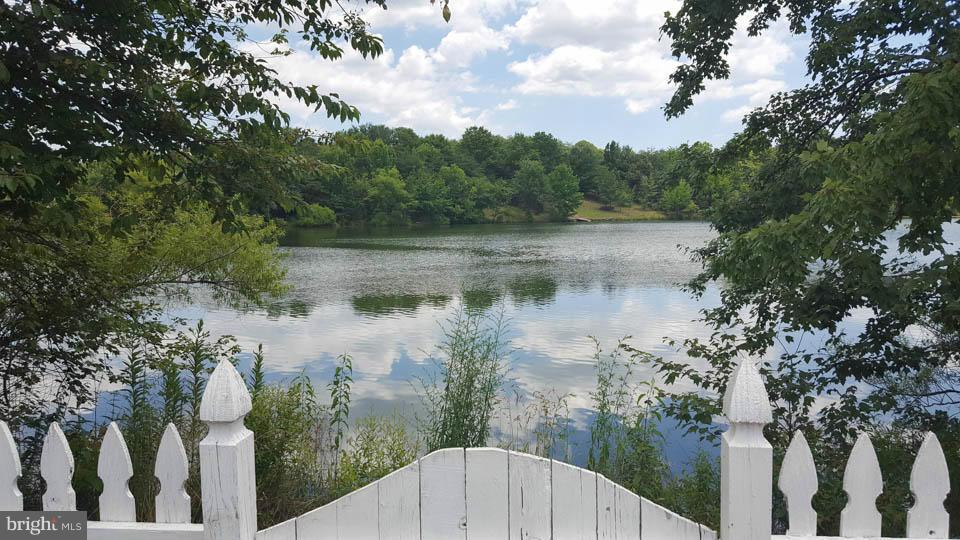 HARMANS WOODS - Residential