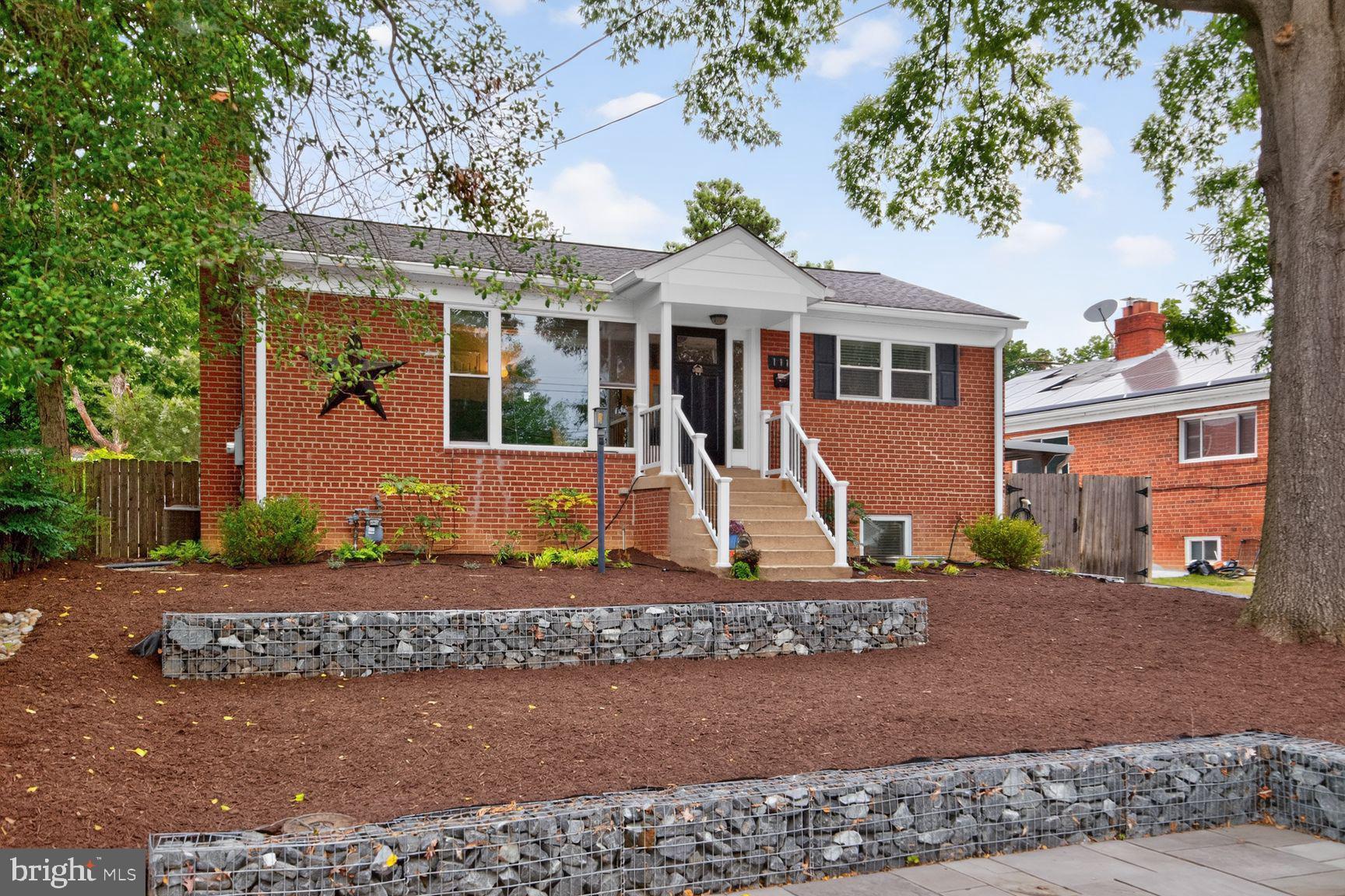 1112 KIRKLYNN AVENUE