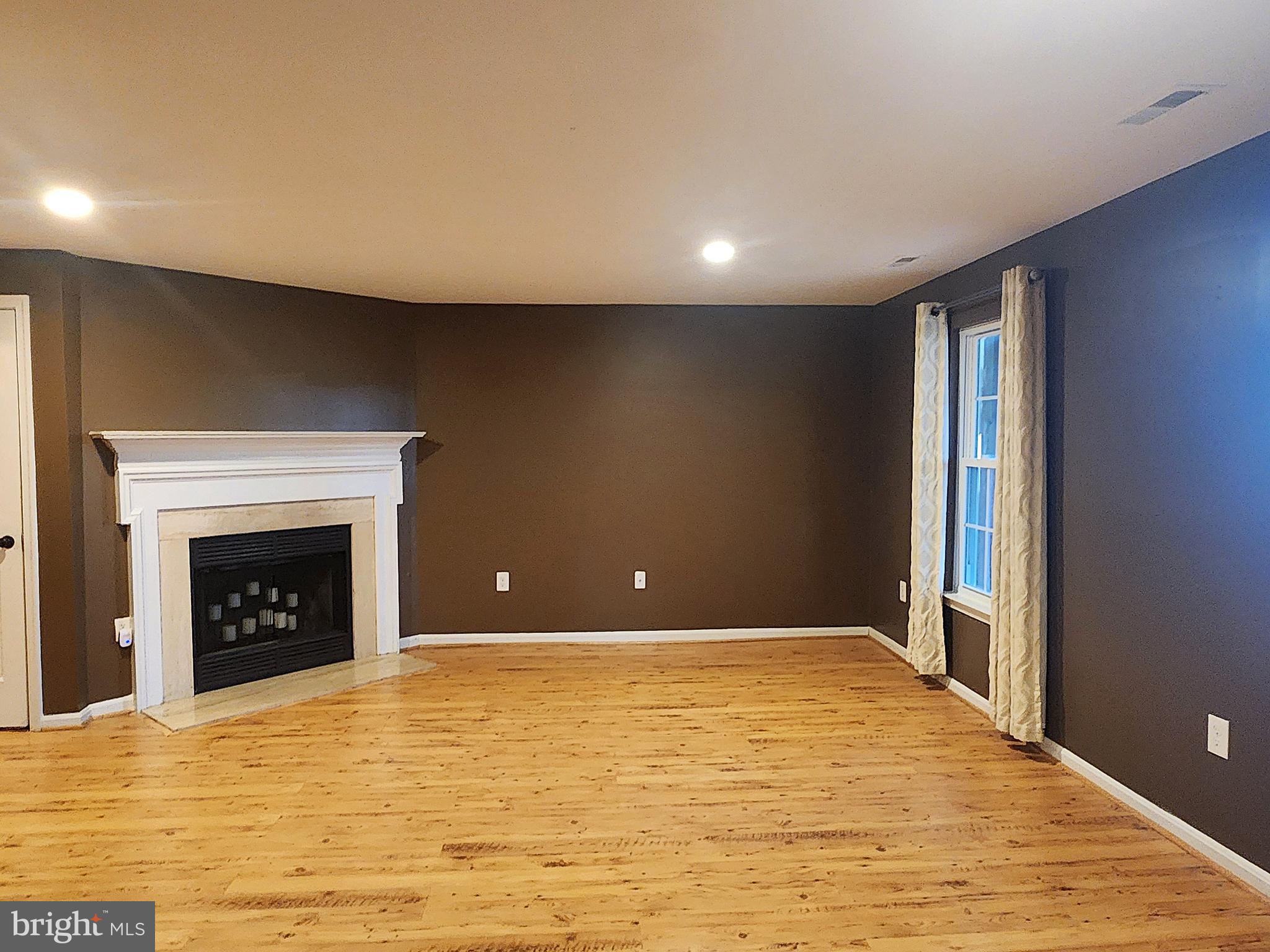 CHURCHILL TOWN SECTOR - Residential Lease