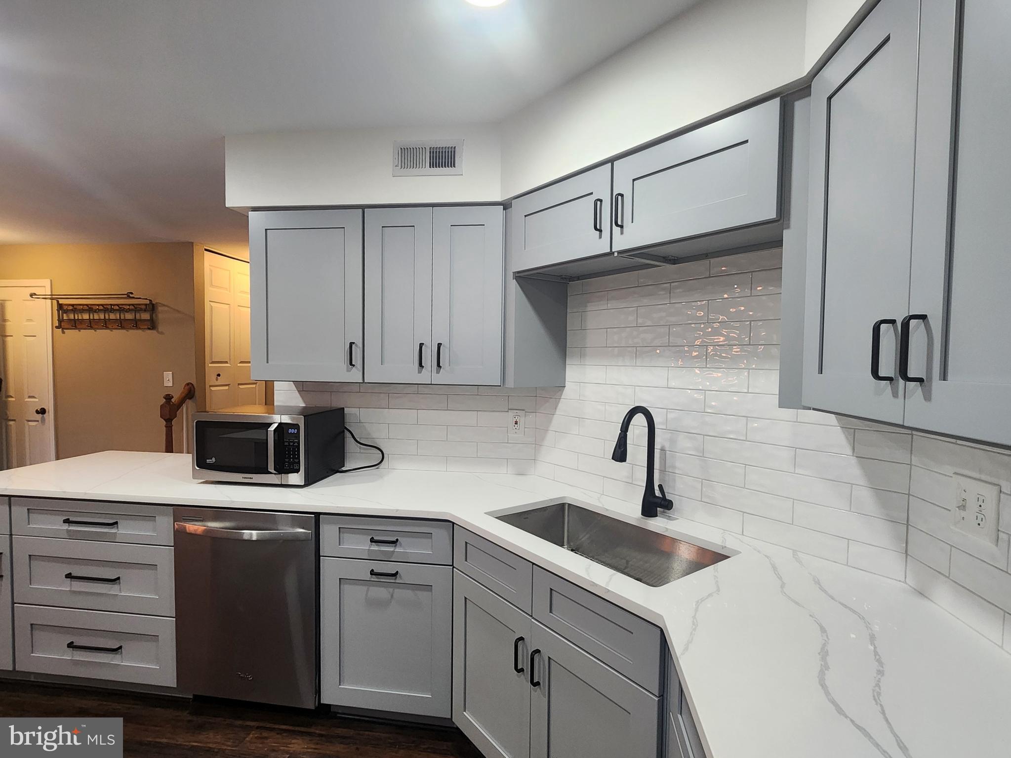 CHURCHILL TOWN SECTOR - Residential Lease