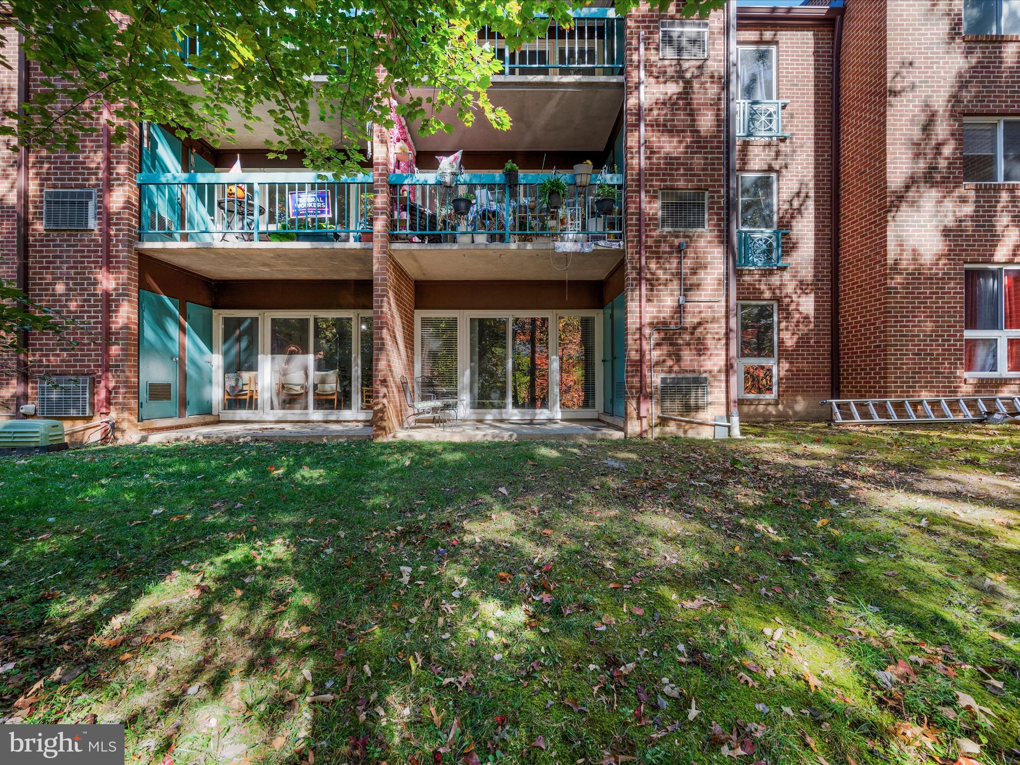 HUNTERS WOODS VILLAGE - Residential