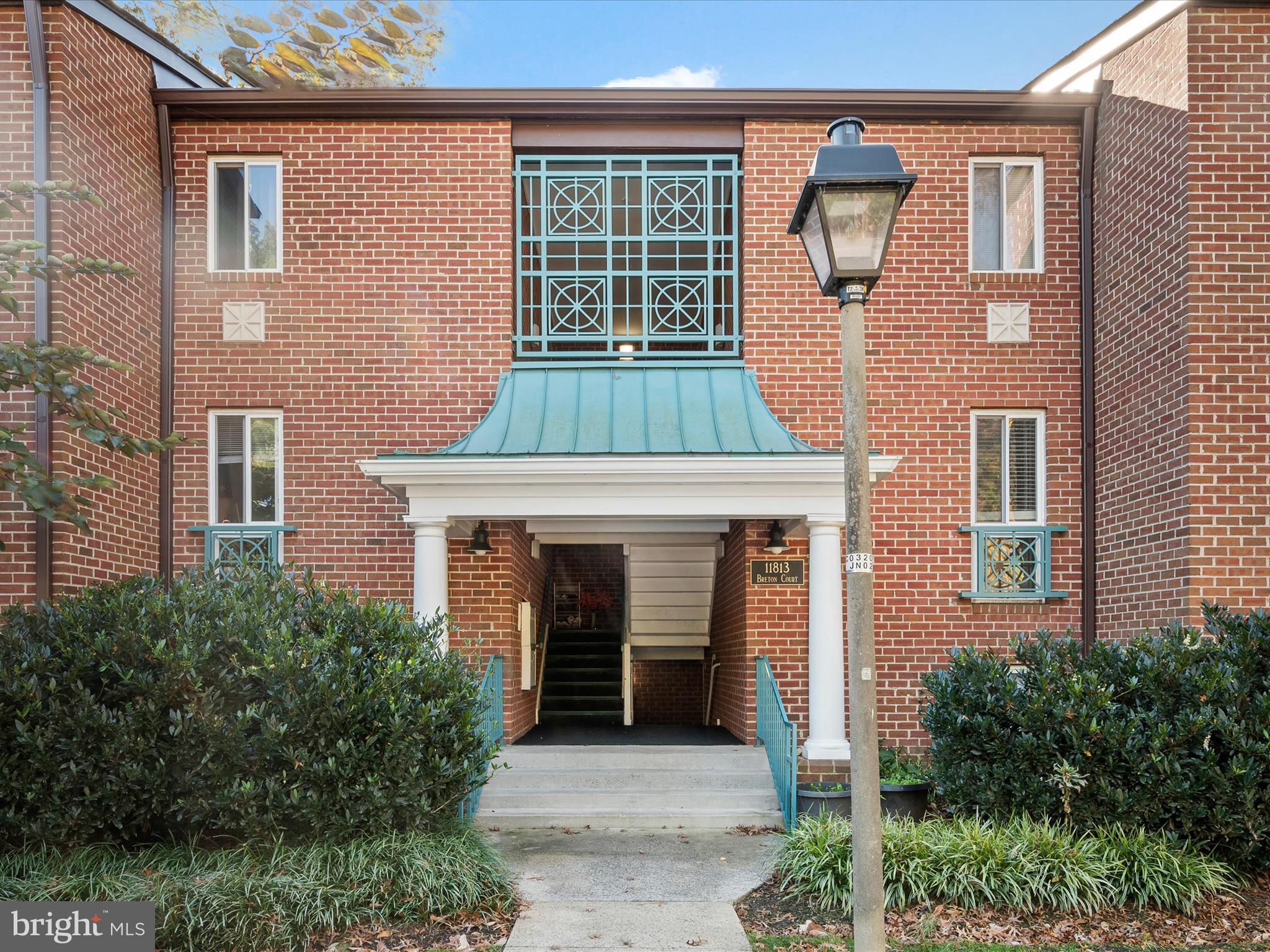 HUNTERS WOODS VILLAGE - Residential