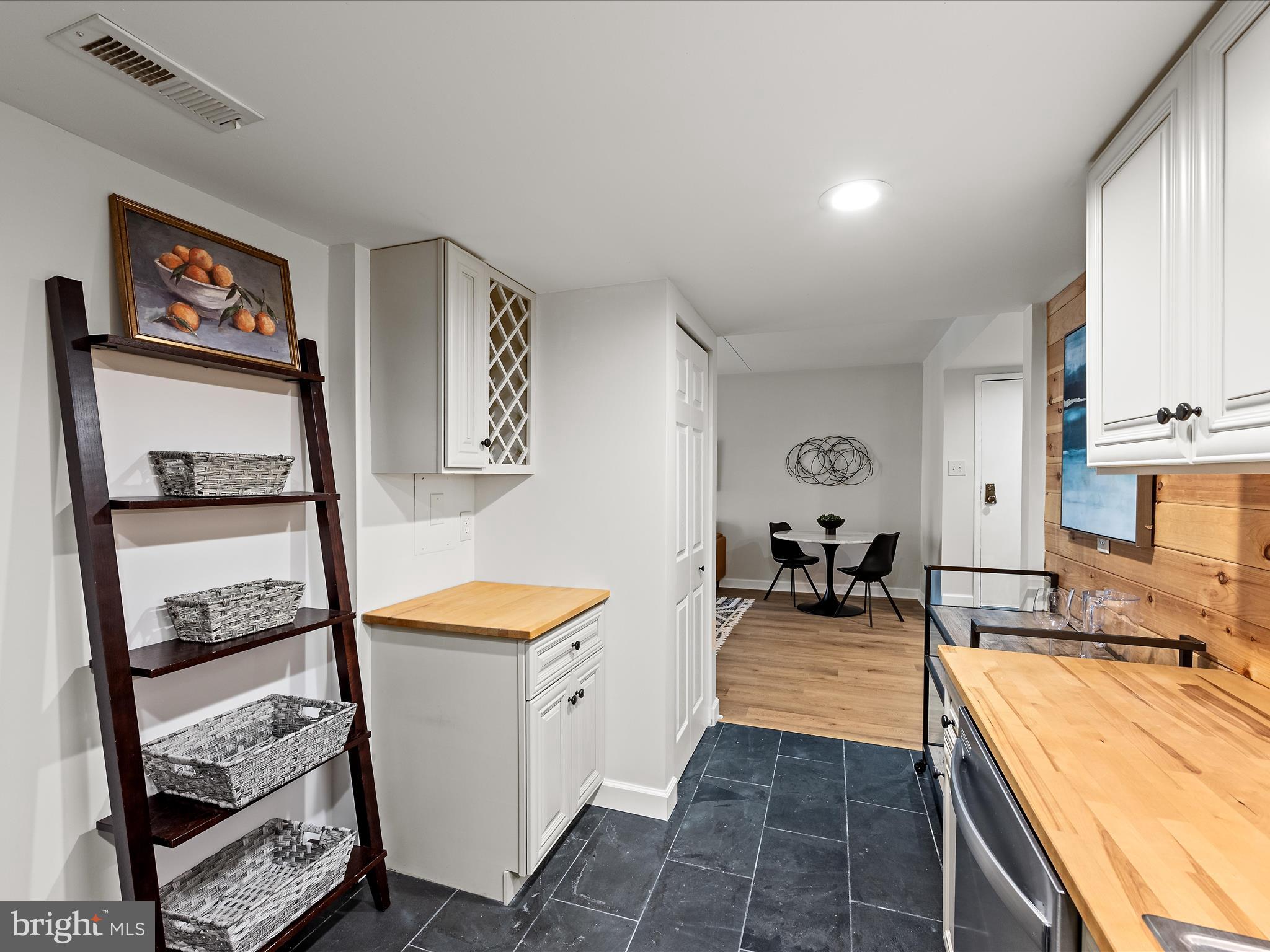 HUNTERS WOODS VILLAGE - Residential