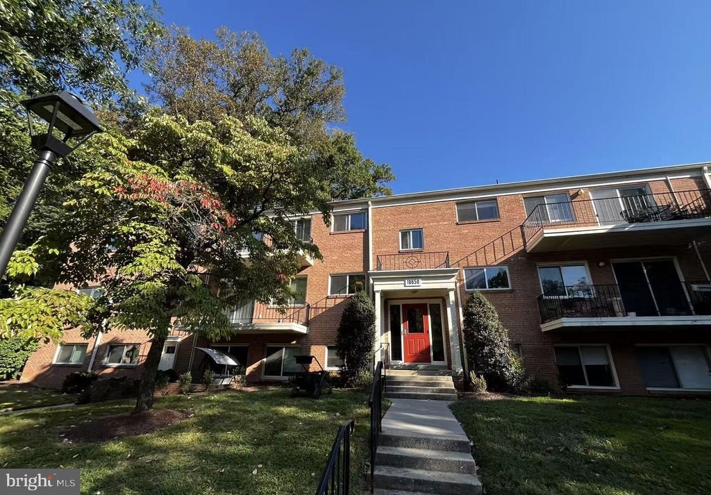 Photo of 10650 Weymouth Street #201, BETHESDA, MD 20814 (MLS # MDMC2203542)