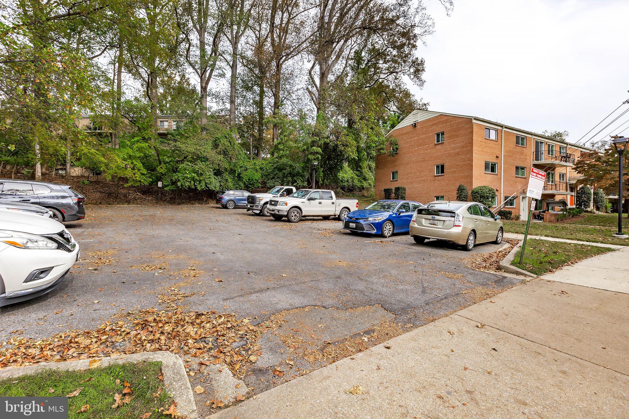 PARKSIDE CONDOMINIUMS - Residential