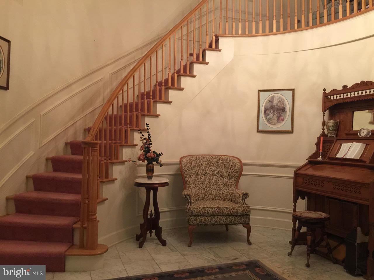 CARRIAGE HILLS - Residential