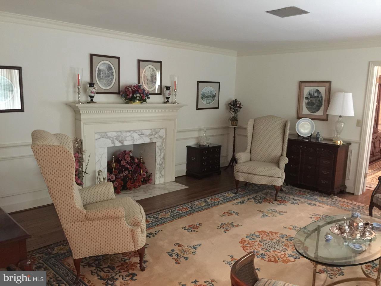 CARRIAGE HILLS - Residential