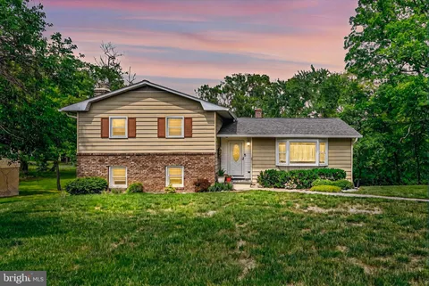 1202 Hillcreek Road, Pasadena, MD MLS: MDAA2114558