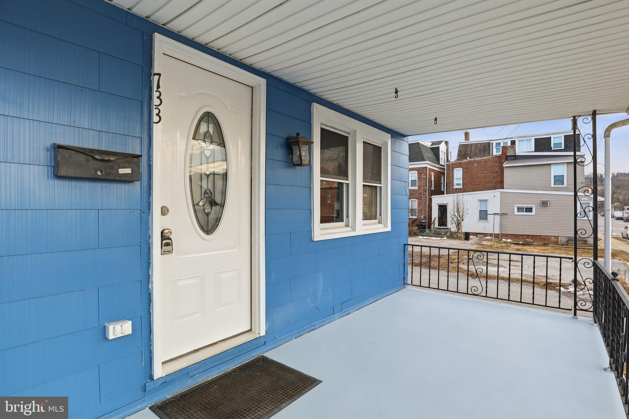 733 S NEWBERRY STREET