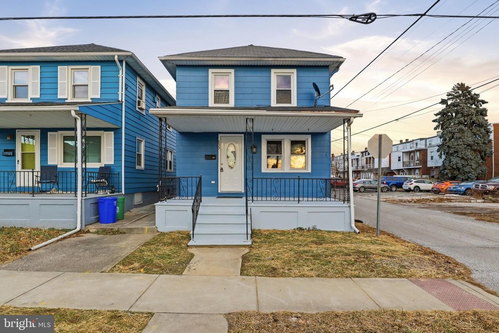 Photo of 733 S Newberry Street, YORK, PA 17401 (MLS # PAYK2096796)