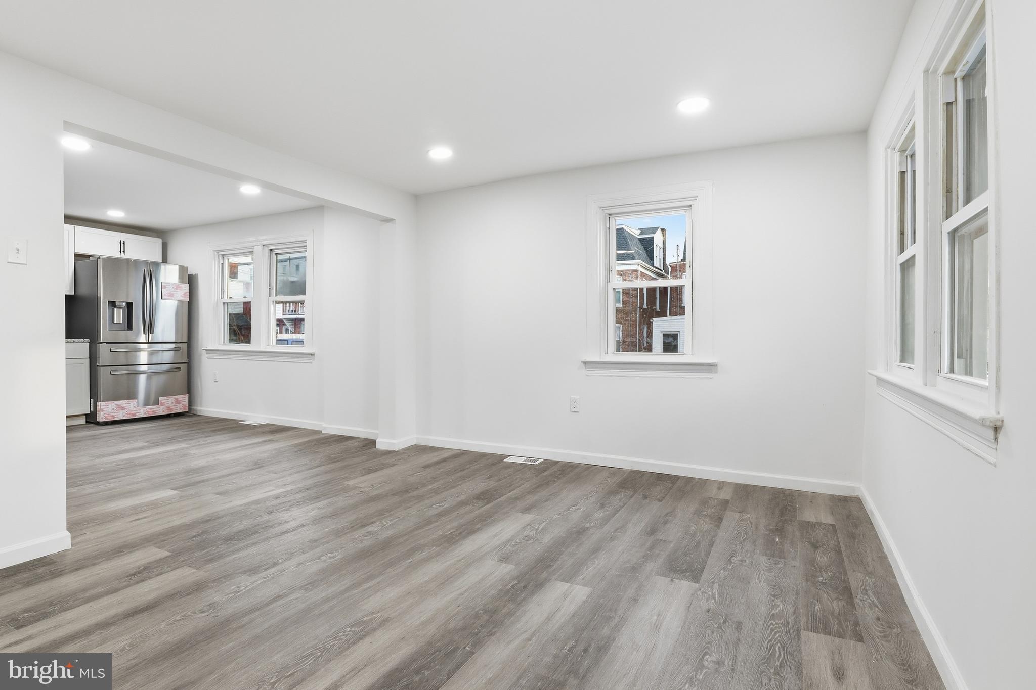 733 S NEWBERRY STREET