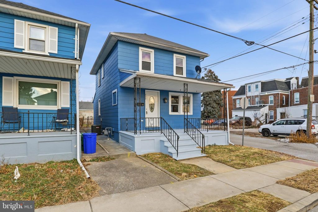 Photo of 733 S Newberry Street, YORK, PA 17401 (MLS # PAYK2096796)