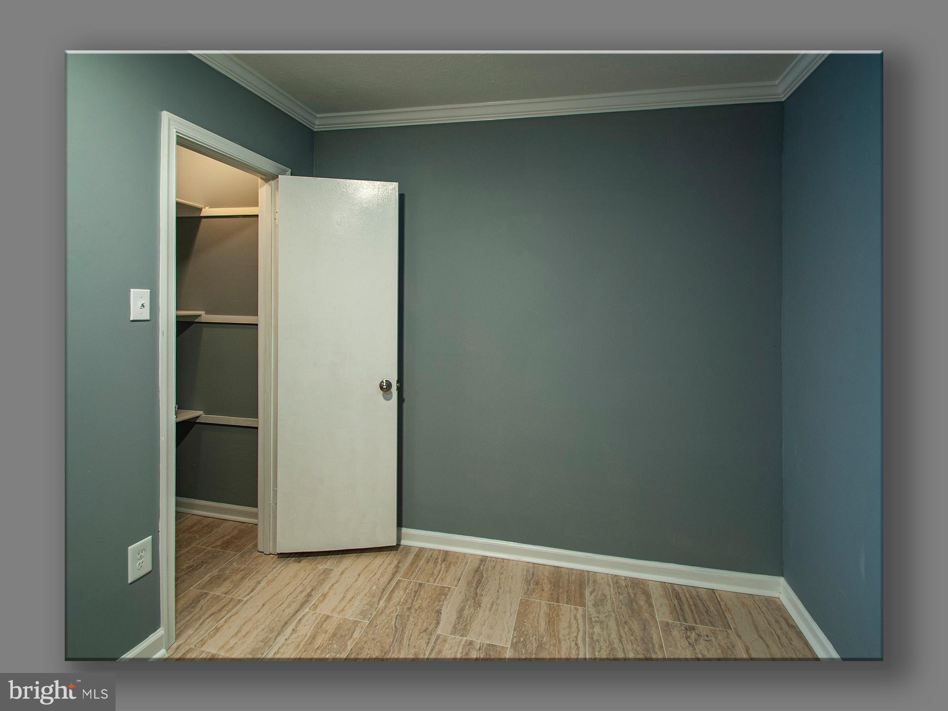 PINES CONDOMINIUM - Residential Lease