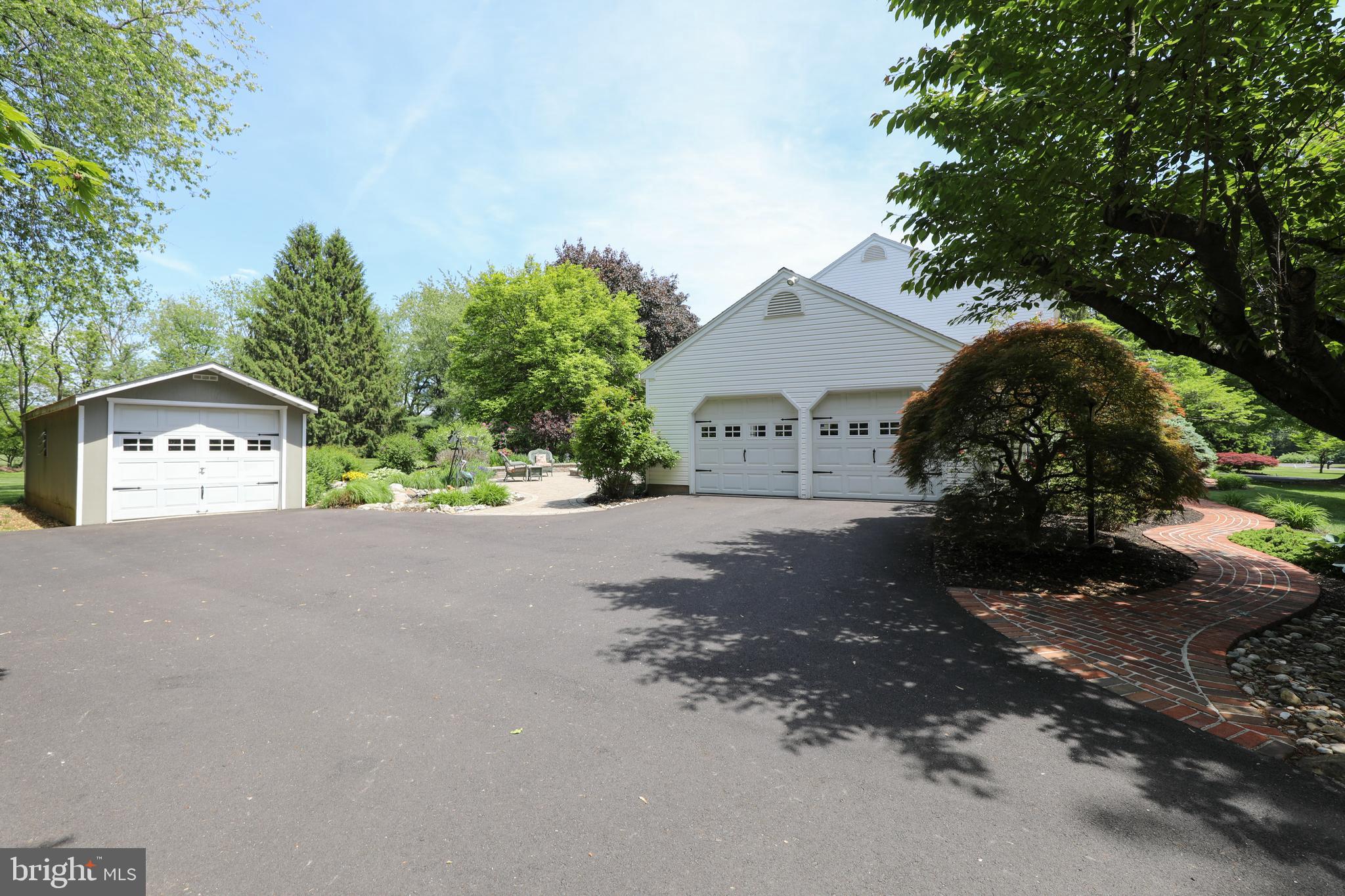 8 TIFFANY DRIVE