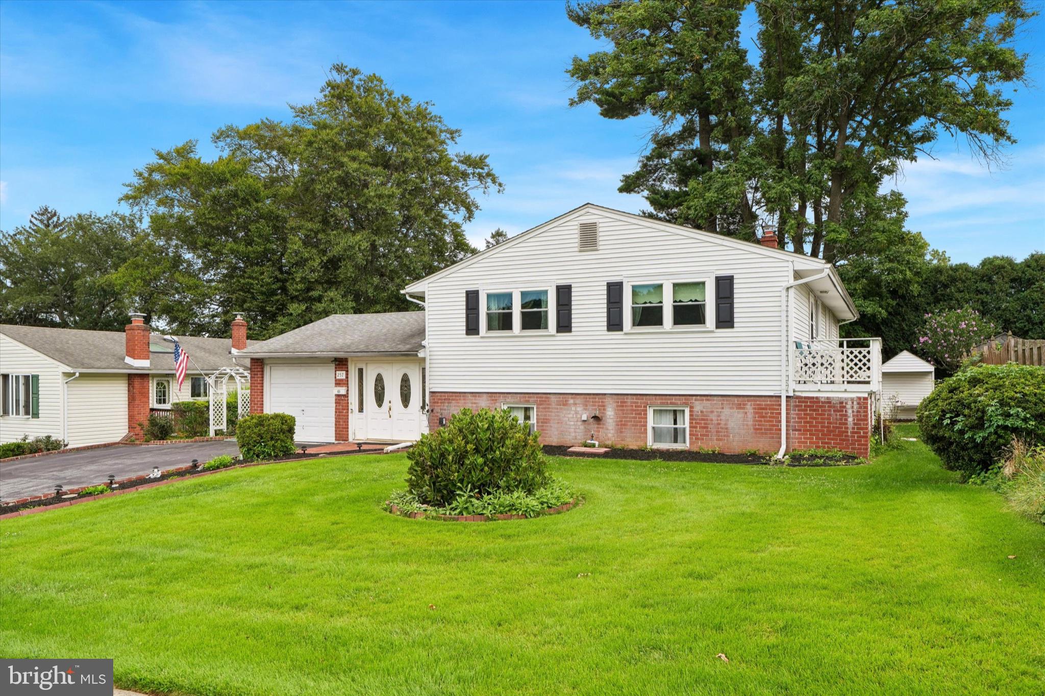 257 HEMLOCK LANE