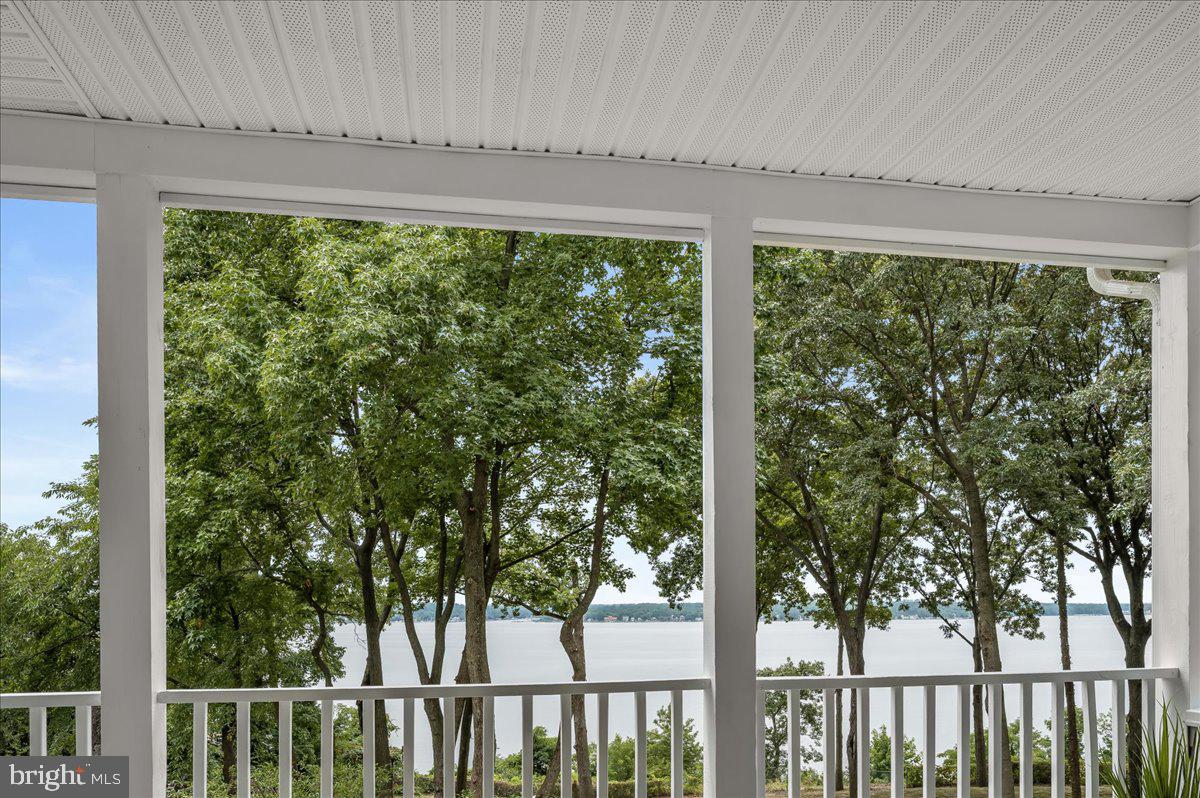 GIBSON ISLAND - Residential