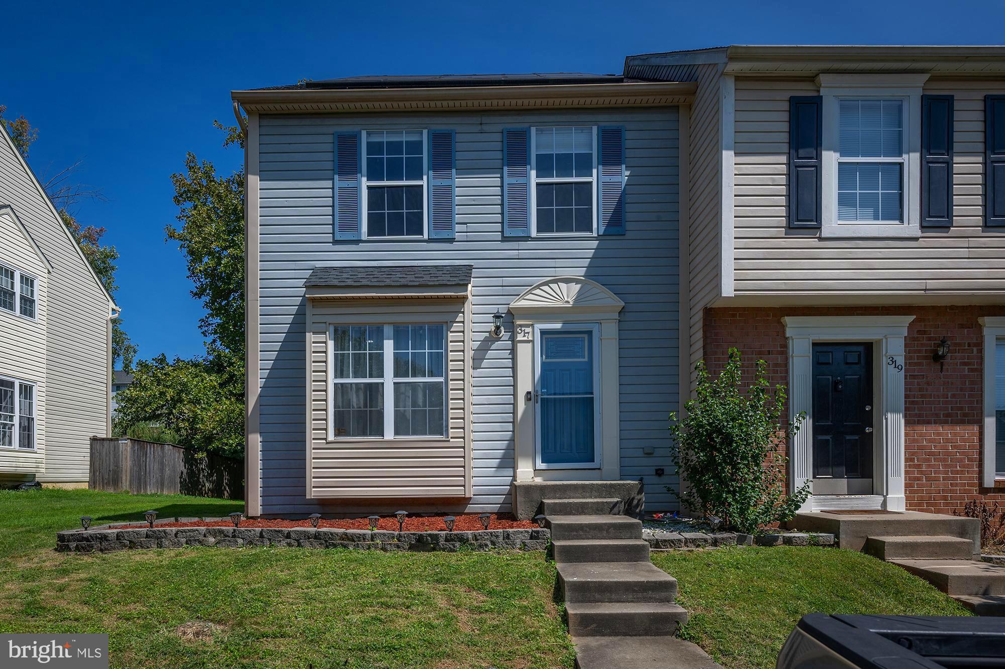 CONSTANT FRIENDSHIP - Residential