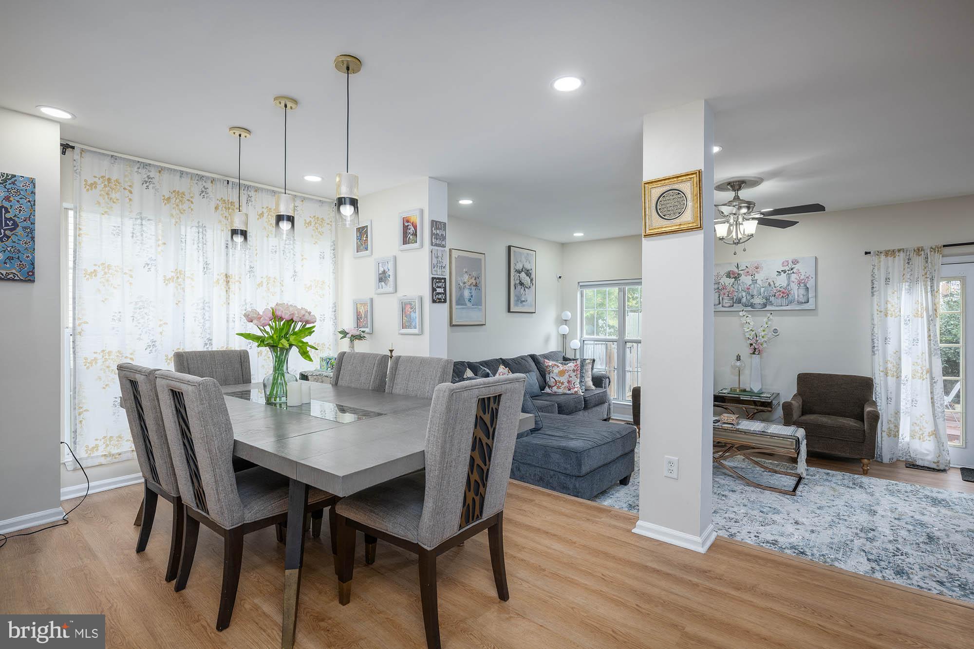 CONSTANT FRIENDSHIP - Residential