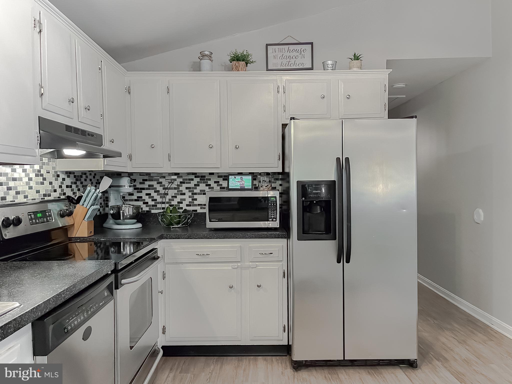 WHITE SANDS - Residential