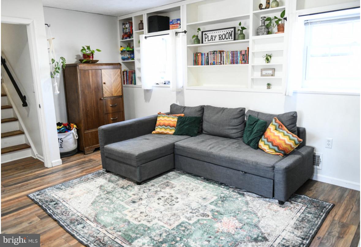 CHELSEA BEACH - Residential