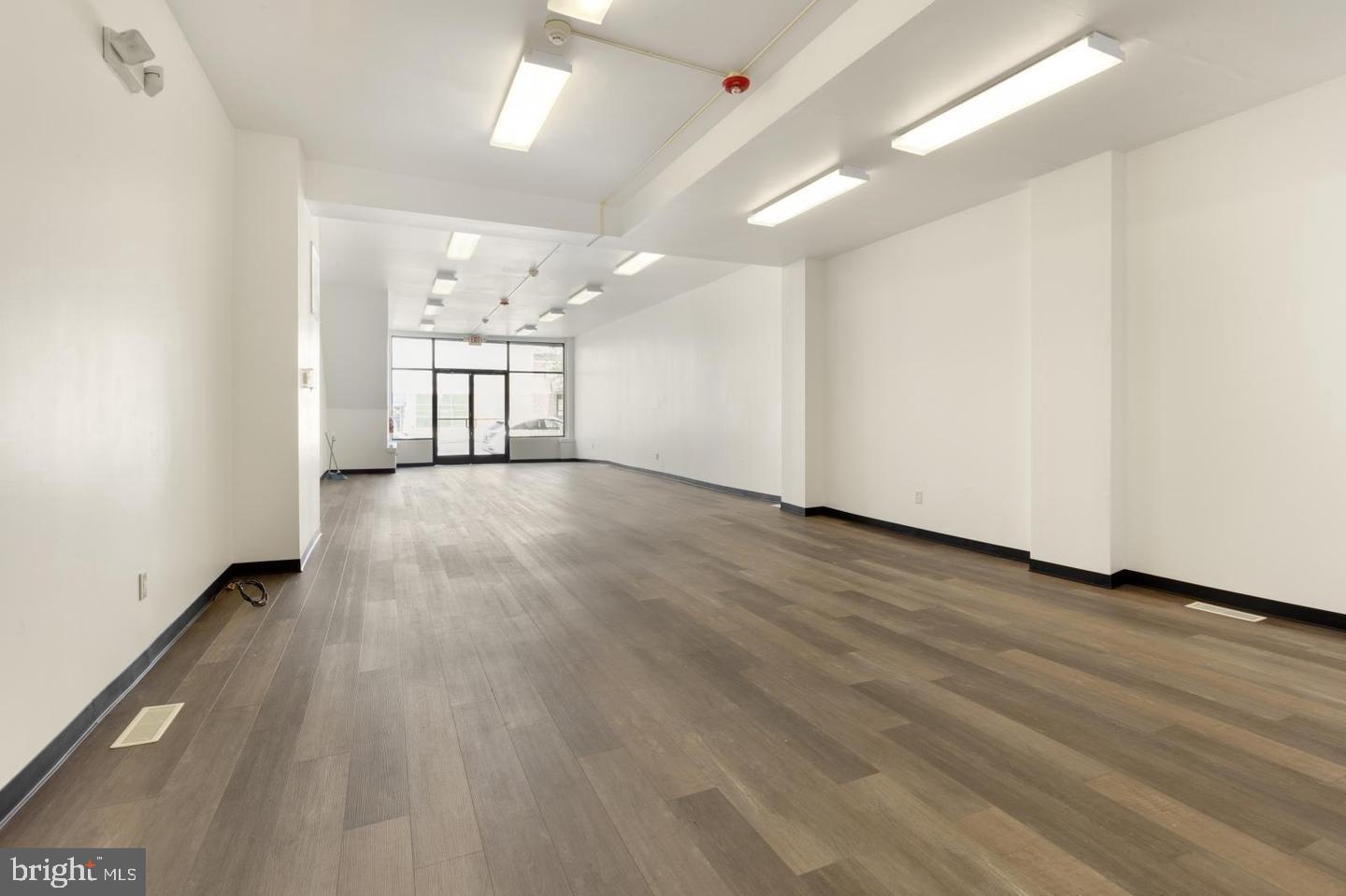 4014 MARKET STREET