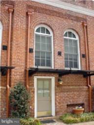 OLD TOWN - Residential Lease