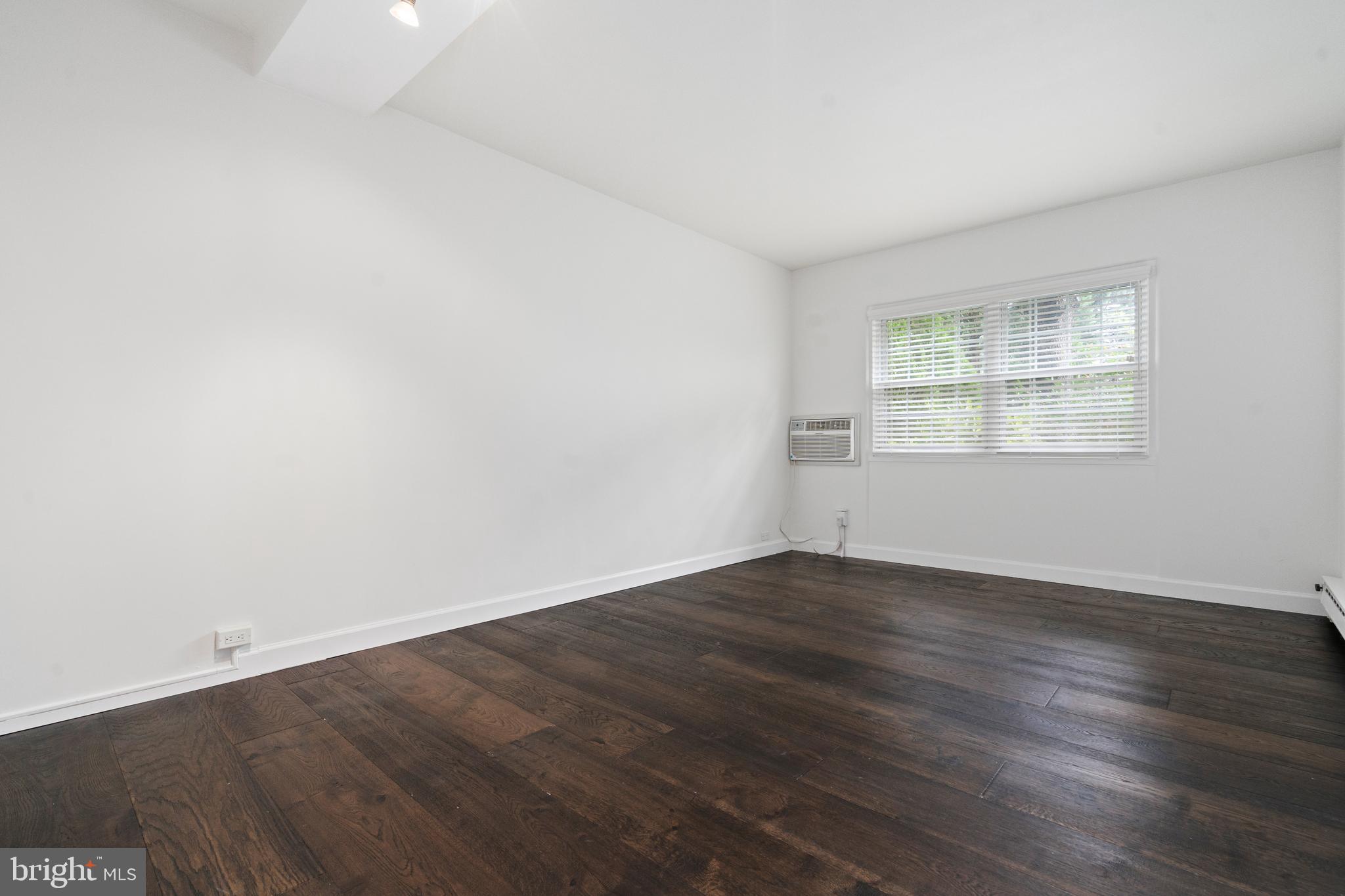 PARK  FAIRFAX - Residential