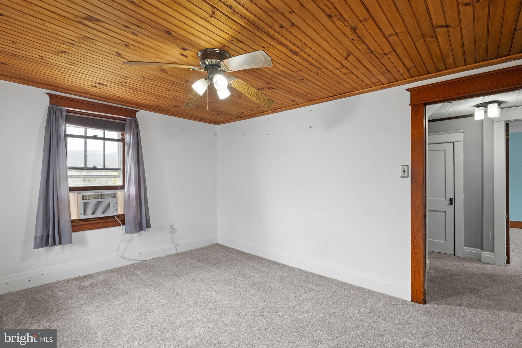 POTTSVILLE - Residential