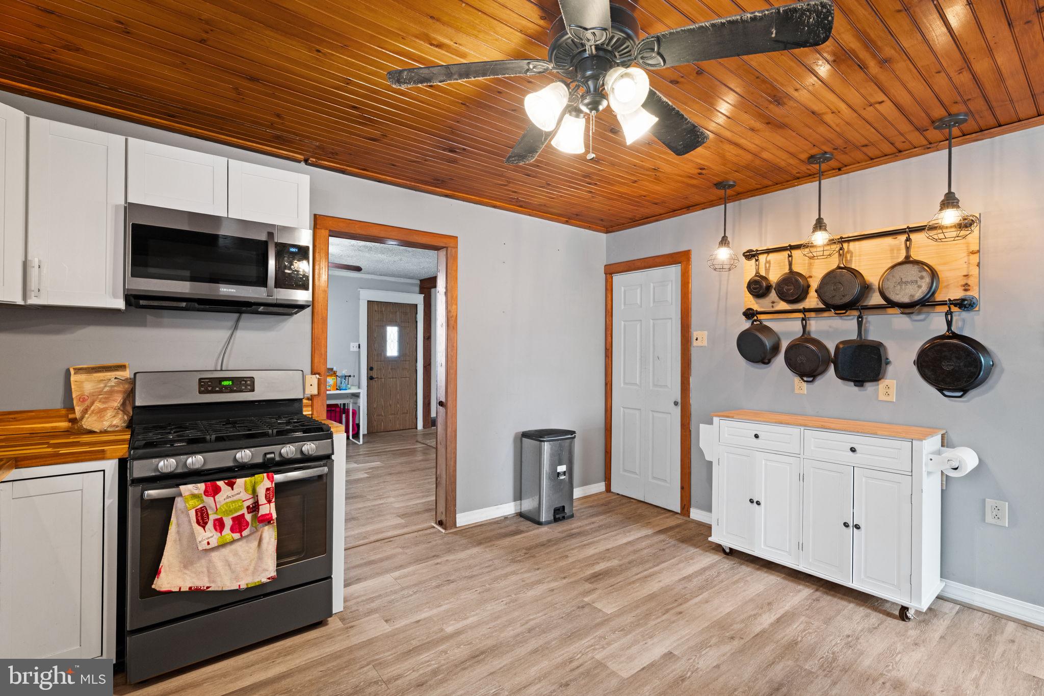 POTTSVILLE - Residential