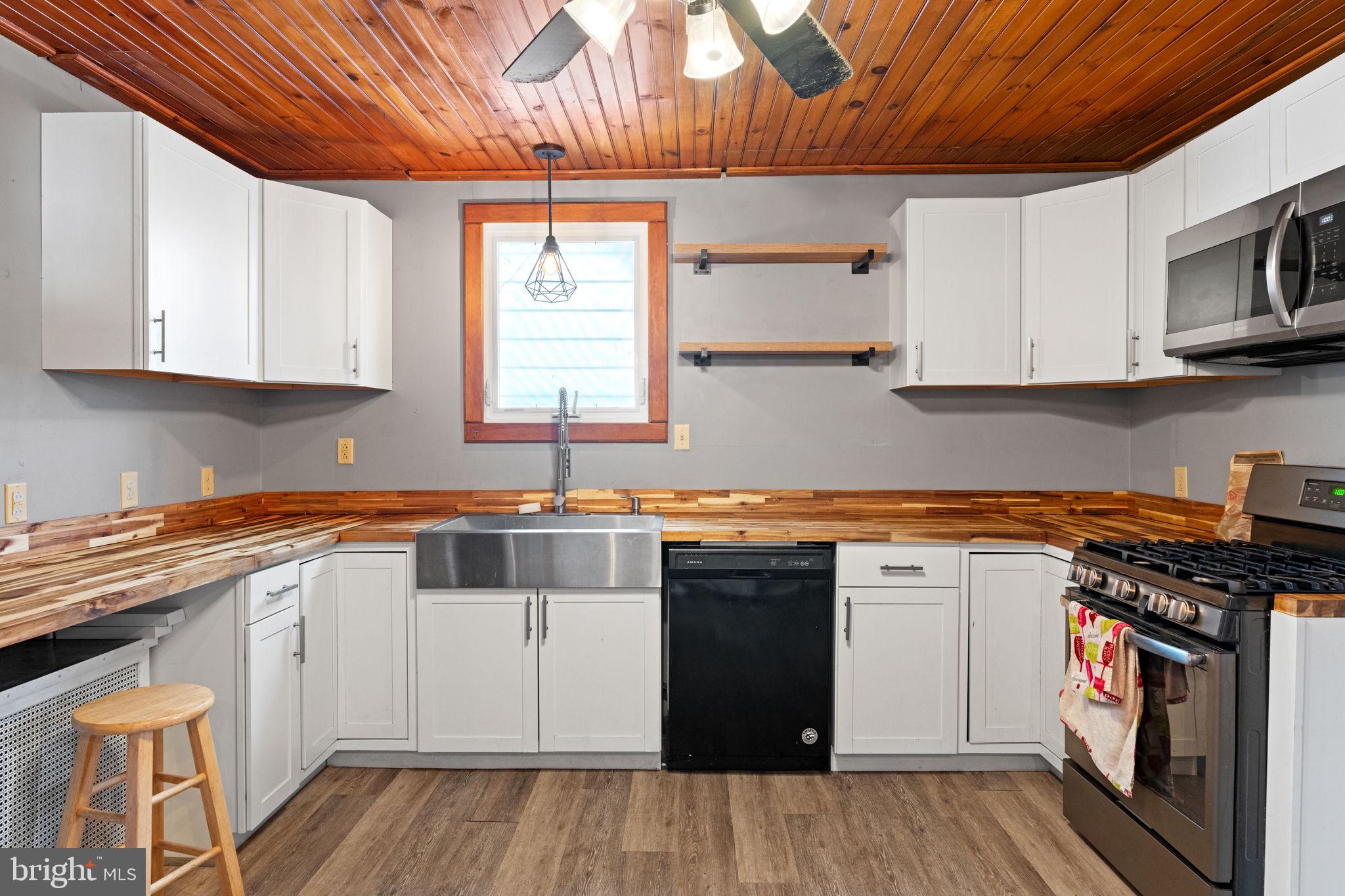 POTTSVILLE - Residential