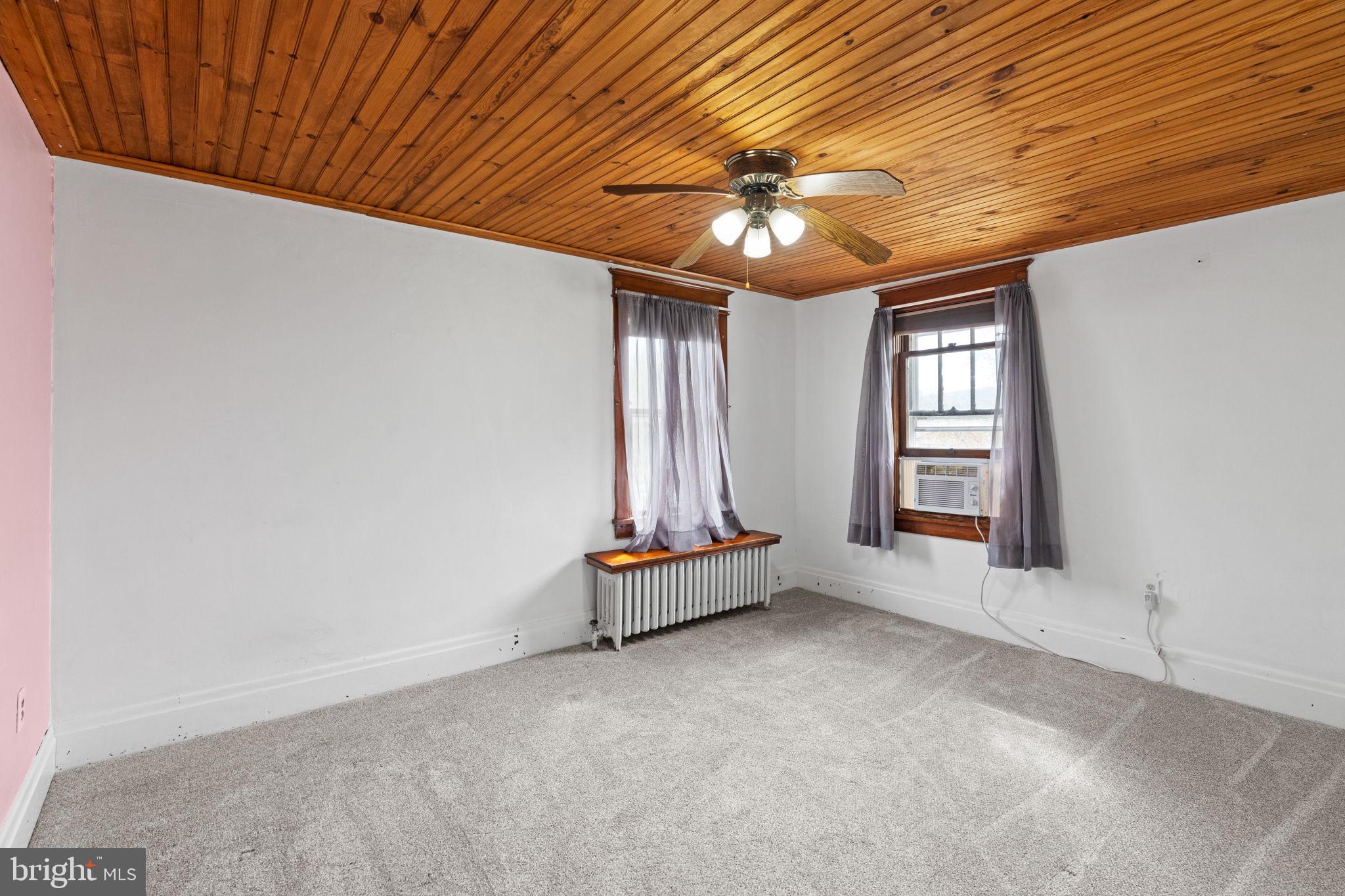 POTTSVILLE - Residential