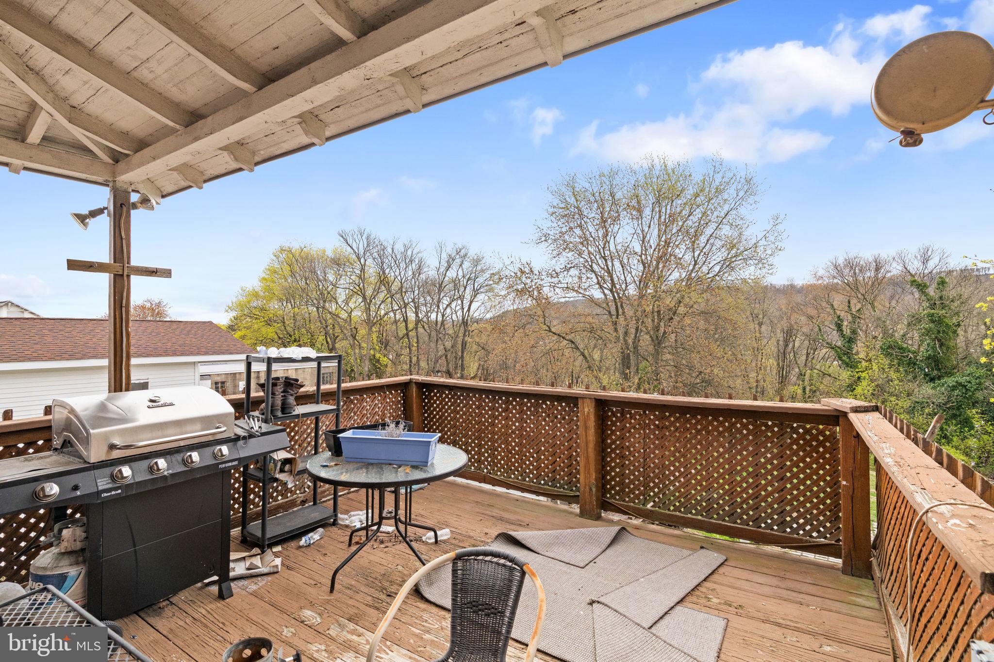 POTTSVILLE - Residential