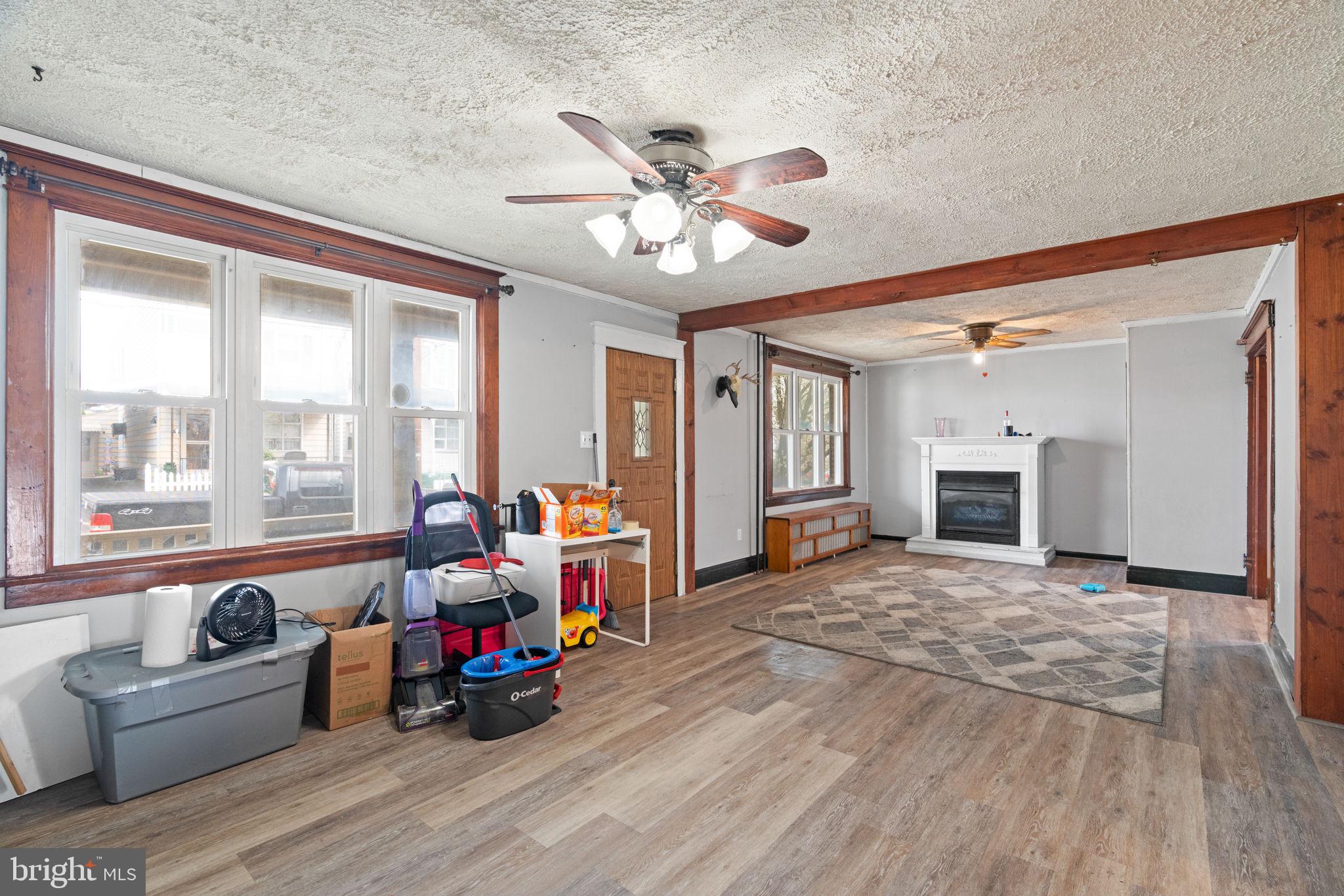 POTTSVILLE - Residential