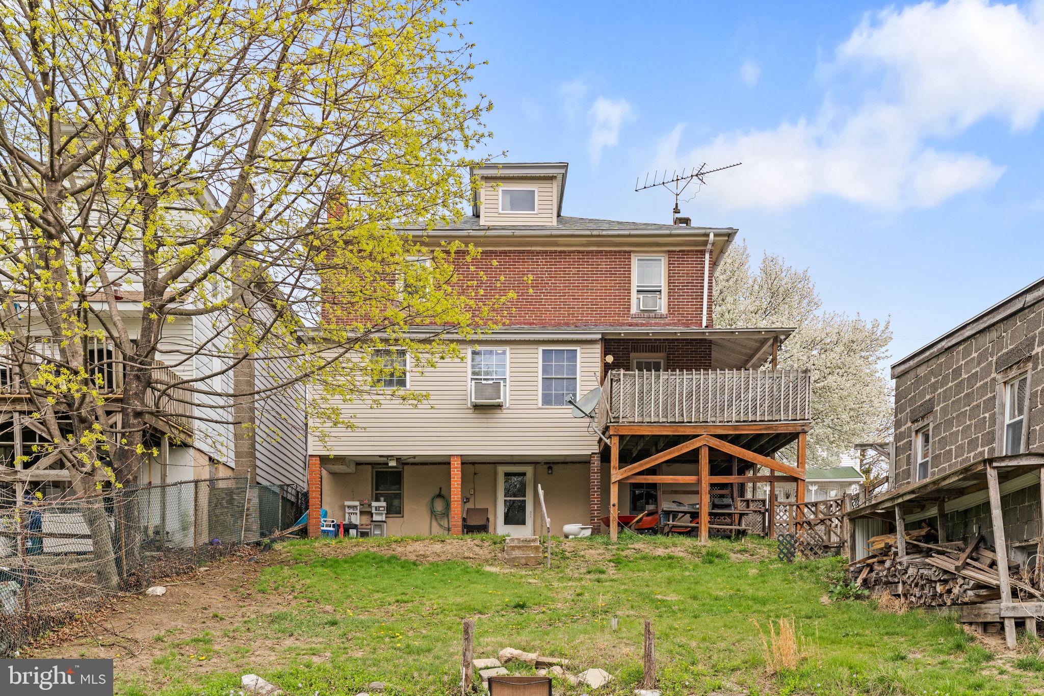 POTTSVILLE - Residential