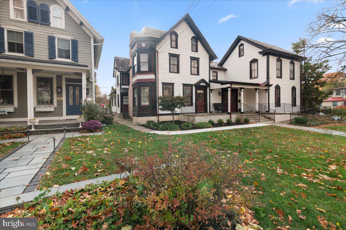 000 - Residential Lease