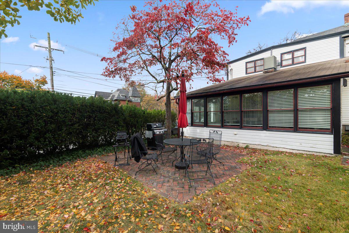 000 - Residential Lease