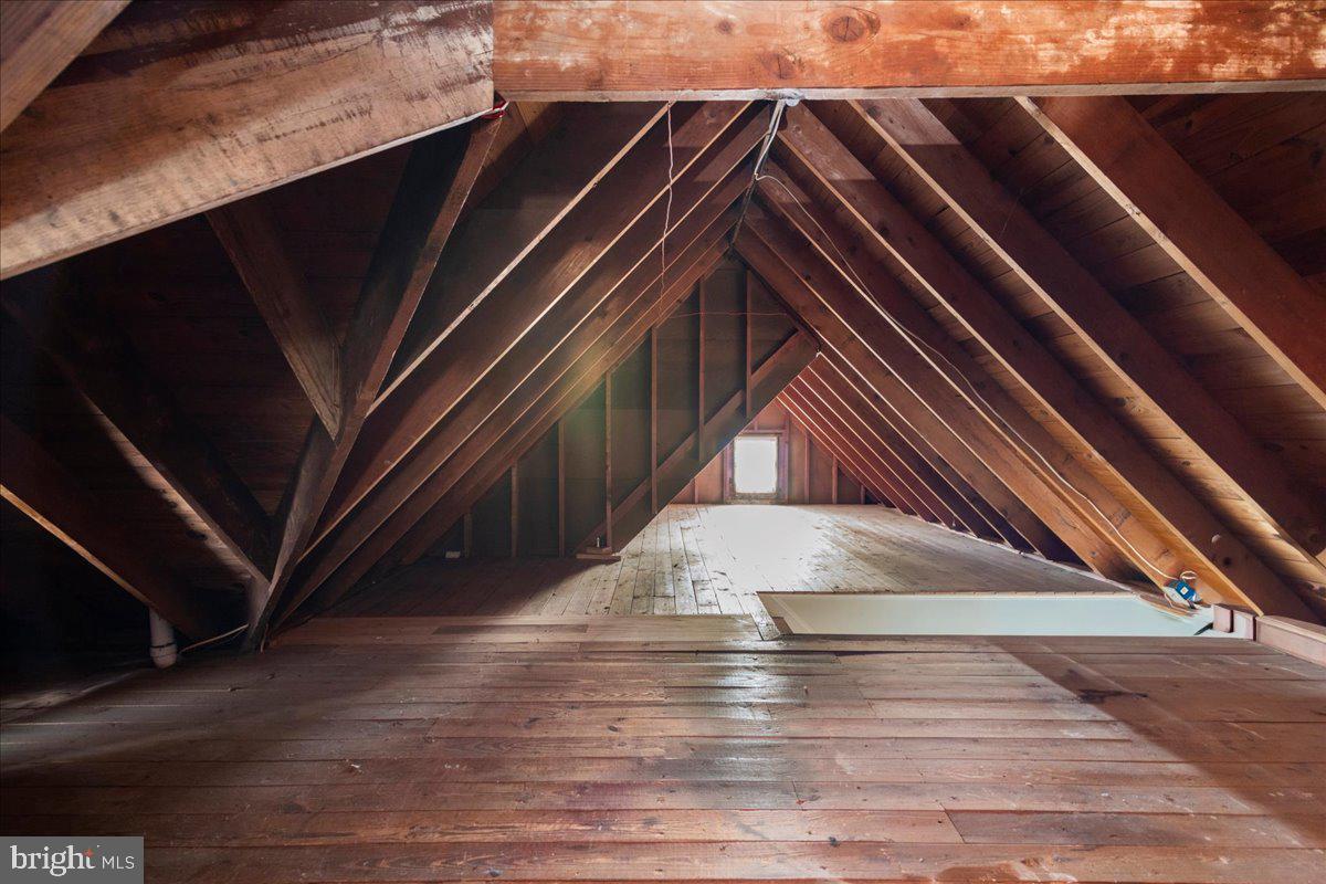 000 - Residential Lease