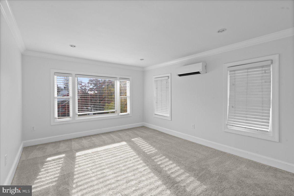 000 - Residential Lease