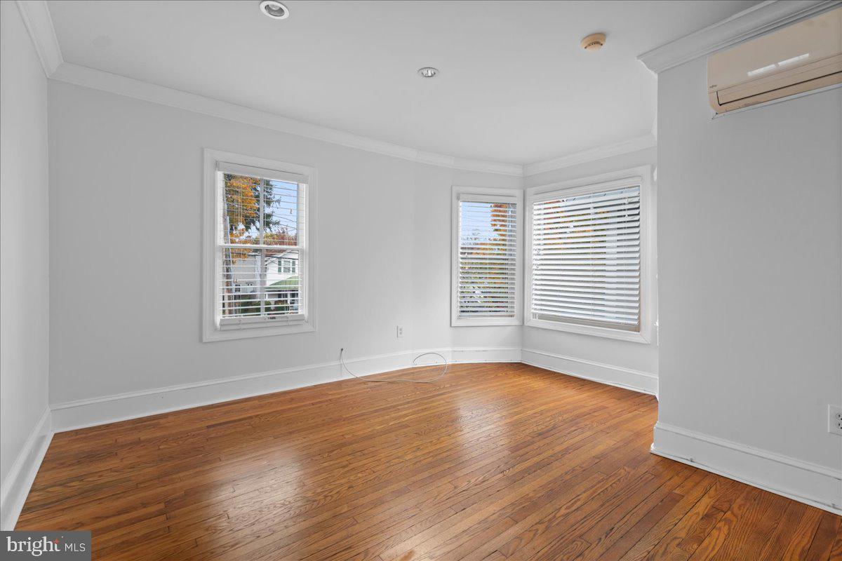 000 - Residential Lease