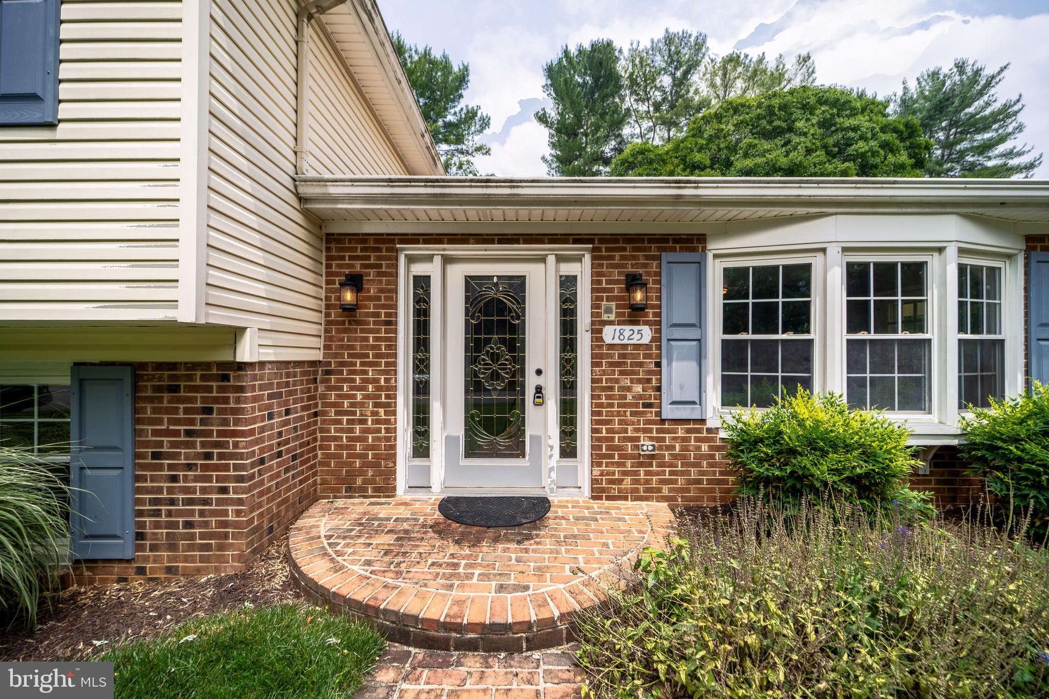 WAVERLY - Residential Lease